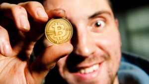 kriptoarena-avrupa-daki-bitcoin-yatirimcilarinin-yuzde-54-u-universite-mezunu-degil