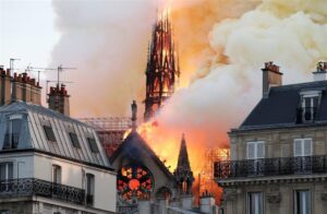 kriptoarena-binance-den-notre-dame-icin-kampanya
