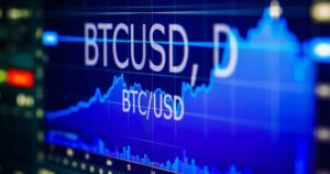 kriptoarena-bitcoin-10-bin-dolari-gordu-ama-spot-piyasada-degil