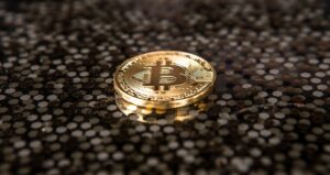kriptoarena-kuresel-yatirim-bankasinda-yatirimcilara-kritik-bitcoin-cagrisi