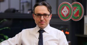 kriptoarena_ekonomi-gazetecisi-erkan-oz-karsiyaka243701