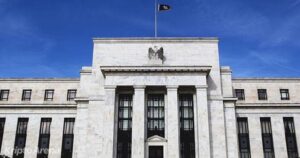 Fed Faiz Kararını Açıkladı: Dolar Yükseldi, Altın Çakıldı!