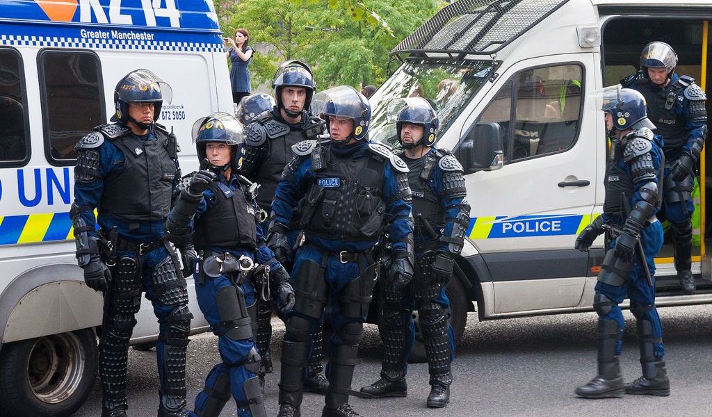 İngiliz Polisinden Kaçak Elektrikle Bitcoin Madenciliği yapan Tesise Baskın