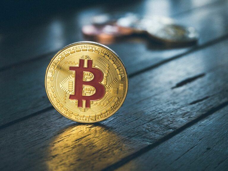Ekonomist Bitcoin (BTC)'in Tomografisini Çekti: Metrikler Neye İşaret Ediyor?