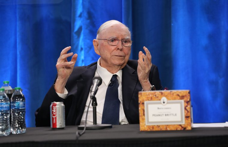 Charlie Munger: Komünistler Gerekeni Yaptı! Kripto Paralar Yasaklanmalı!