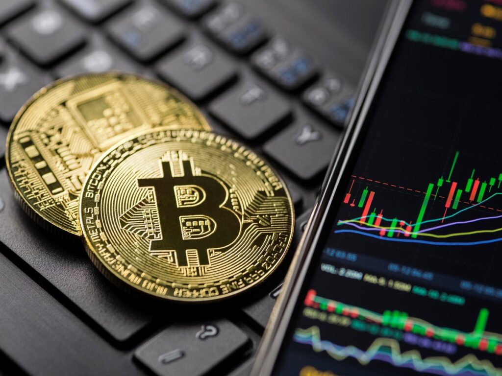 Bloomberg Analisti Yıl Sonu İçin Ethereum ve Bitcoin Tahminini Güncelledi