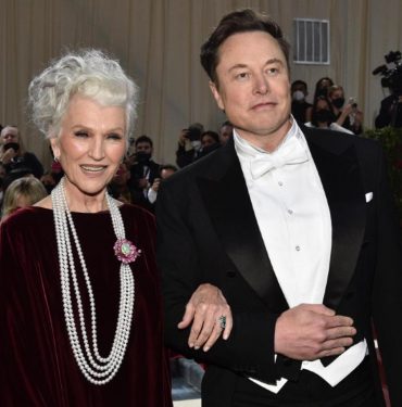 Elon-Musk-in-Annesi