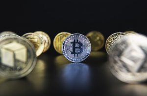 Uzman Görüşü: Bitcoin ve Bu Altcoin'ler Patlamaya Hazır!