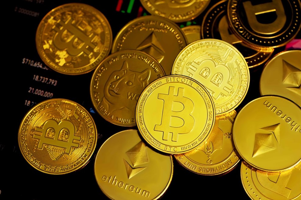 2022 BTC Çöküşünü Bilen Analist Uyardı: Altcoin Projeleri İçin Hazır Olun!