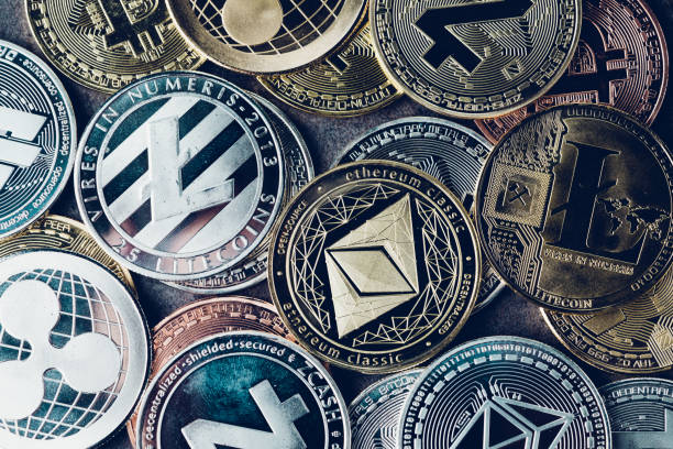 Deneyimli Analist Uyardı: DOGE ve Bu İki Altcoin Yatırımcıları Üzülecek!