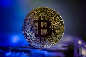 Zirvede Bitcoin Satan Usta Analist, O 4 Coinden Alıyor!