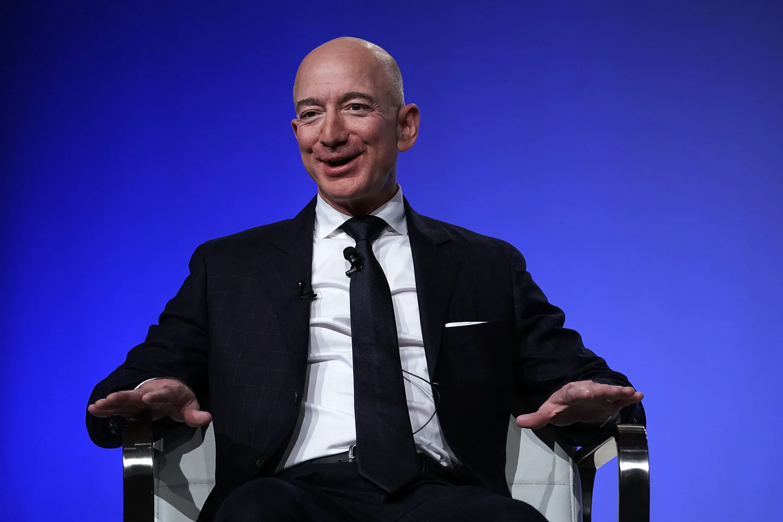Amazon Mucidi, Bu Altcoin'i Övdü ve Fiyatı Fırlattı!