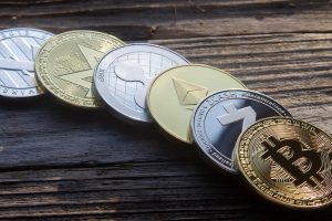 Efsane İsim: Bitcoin ve Bu Altcoin'leri Satmıyorum!
