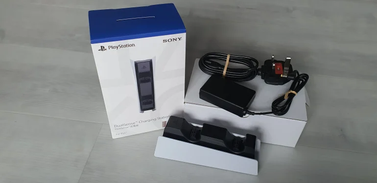 Sony DualSense ile Artık Kablosuz Kulaklıklarınızı Şarj Edebilirsiniz!