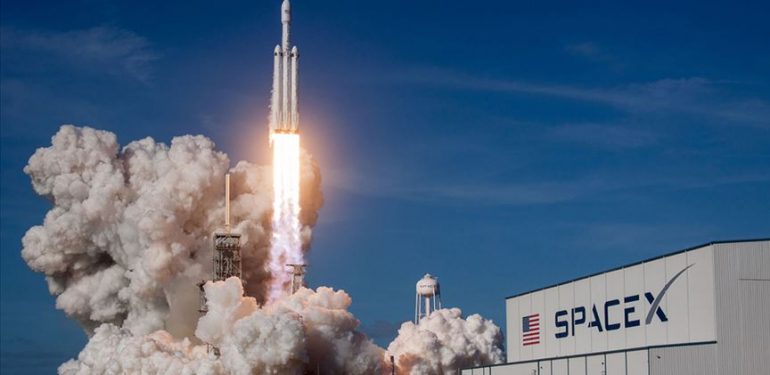 SpaceX ile ABD’nin Gizemli Uzay Uçağı X-37B, Falcon Heavy İle Yörüngeye Çıkıyor