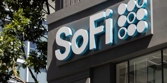 SoFi Technologies, Artan Düzenleyici Baskı Nedeniyle Kripto Para Arenasından Çekiliyor!