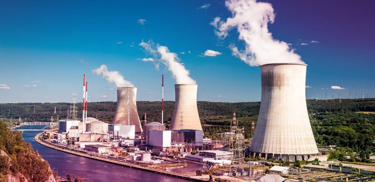 Nükleer Enerjinin Geleceği: Yenilenebilir Enerji İle Rekabet Nasıl Şekilleniyor?