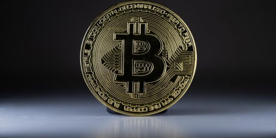 Stanford Üniversitesi, Bitcoin Alımıyla Gündemi Sallıyor!