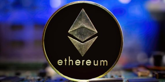 Ethereum’un Kurucusu Vitalik Buterin, 7 Yıl Önce Attığı PEPE Tweet’ini Beğendi: Ne Oluyor?